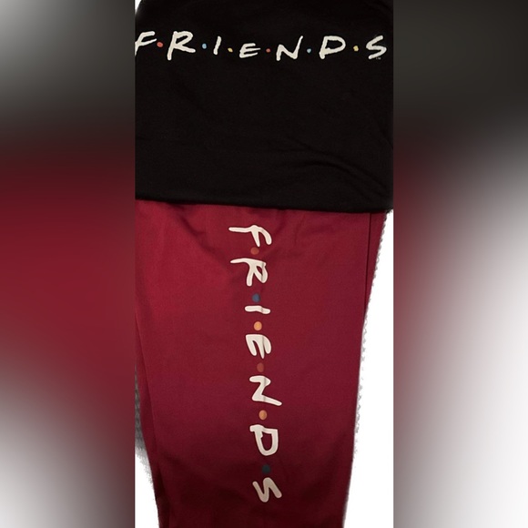 😊❤️Friends tee shirt and pants - Picture 2 of 6
